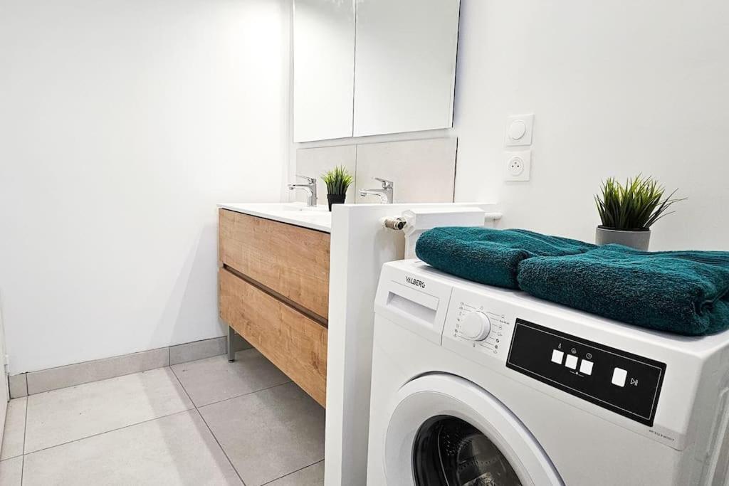 C'Est Chez Maurice! 4 Ch Wifi Balcon Parking Free Apartment Сент Етиен Екстериор снимка