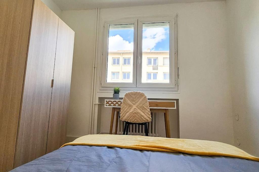 C'Est Chez Maurice! 4 Ch Wifi Balcon Parking Free Apartment Сент Етиен Екстериор снимка